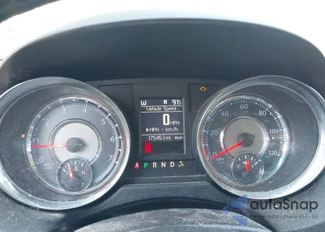 2016 Chrysler Town & Country Touring z USA, uszkodzony, nr VIN 2C4RC1BG3GR268961